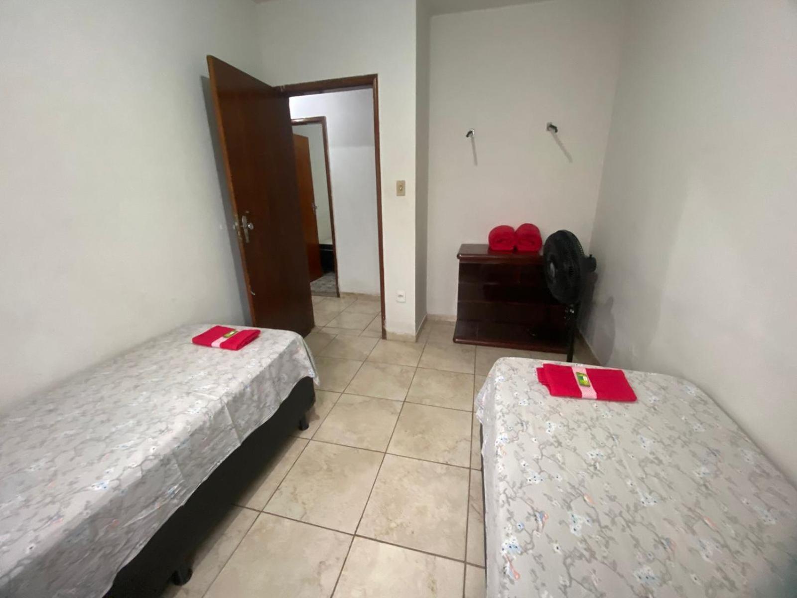 Casas De Temporadas - Hotel Recanto Do Sossego Uberlândia Habitación foto